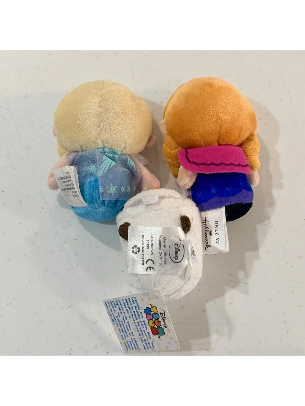 Hallmark Itty Bittys Lot Of 2 - Disney FROZEN Elsa & Anna + Olaf Tsum Tsum  ❄️